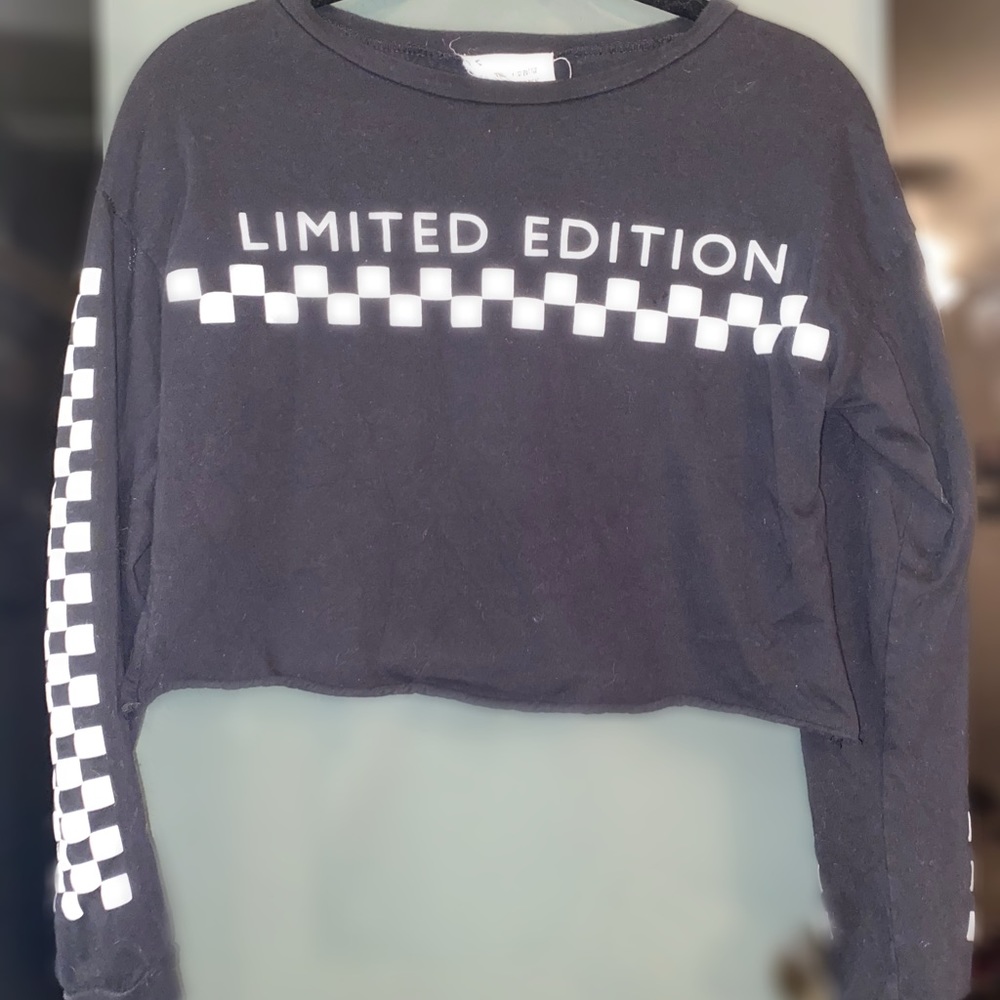 long sleeve crop top
